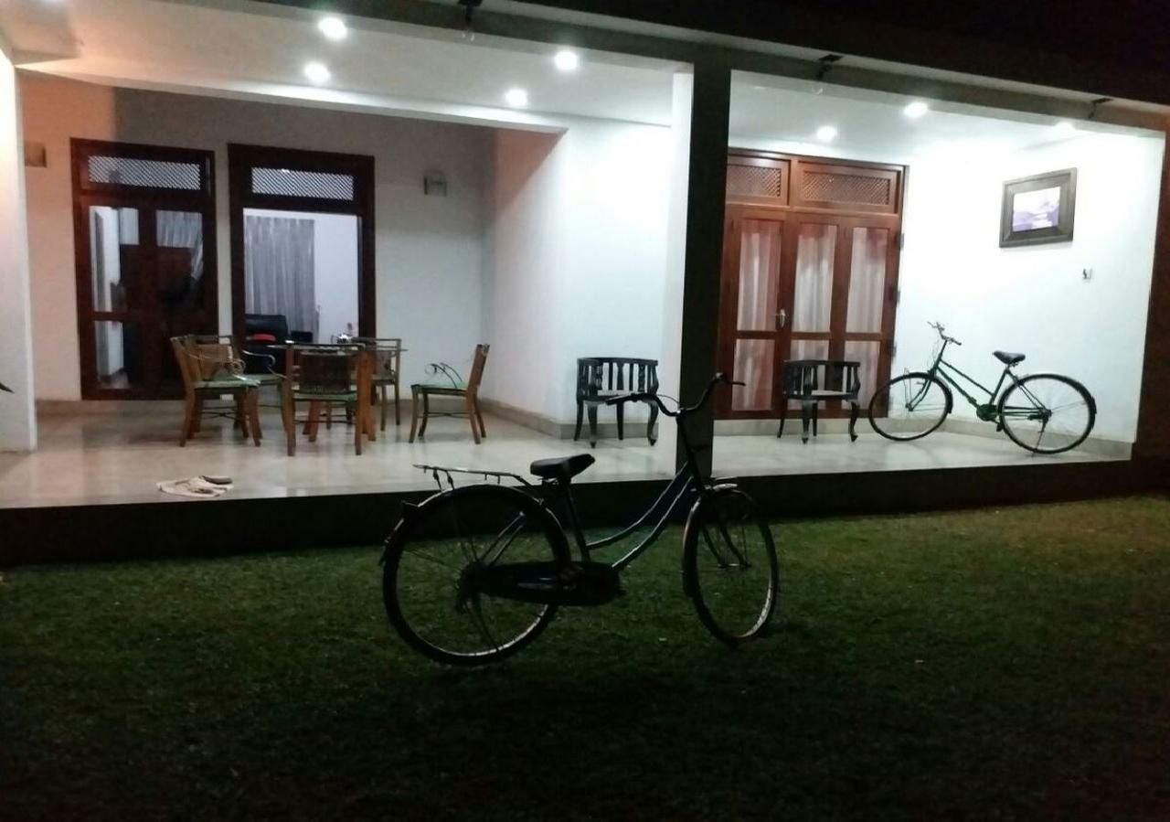 Negombo Holiday Home Екстериор снимка